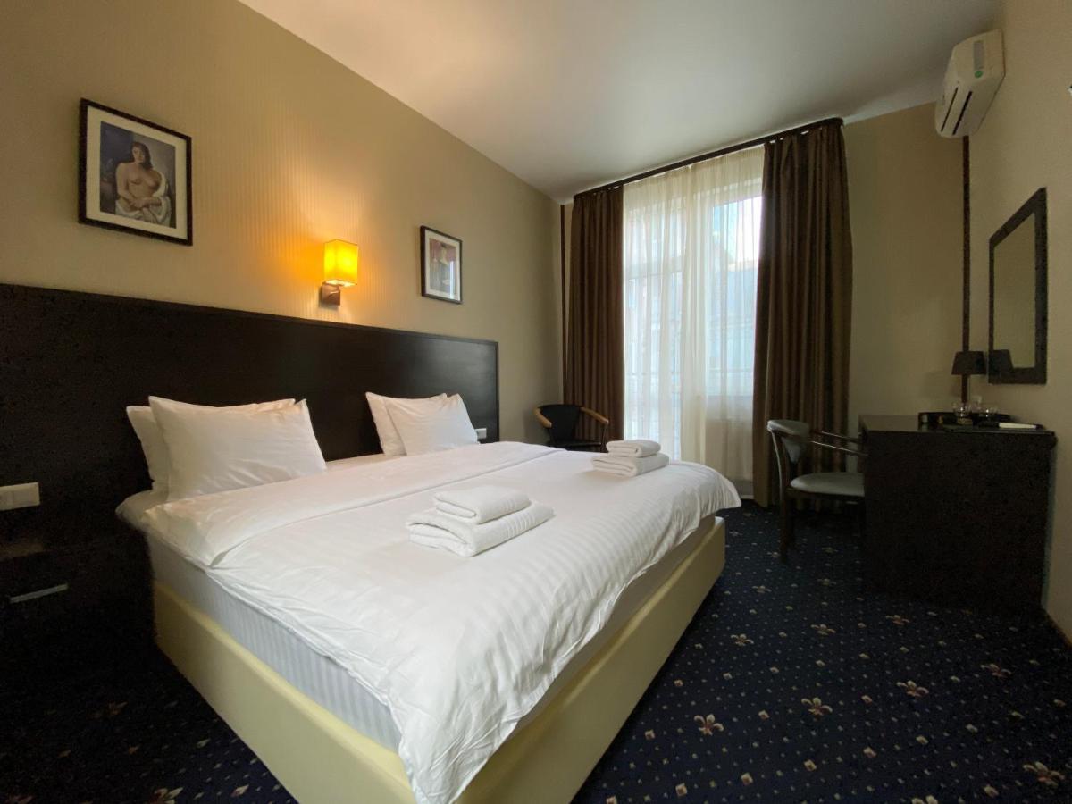 Irishotels Kiev Esterno foto
