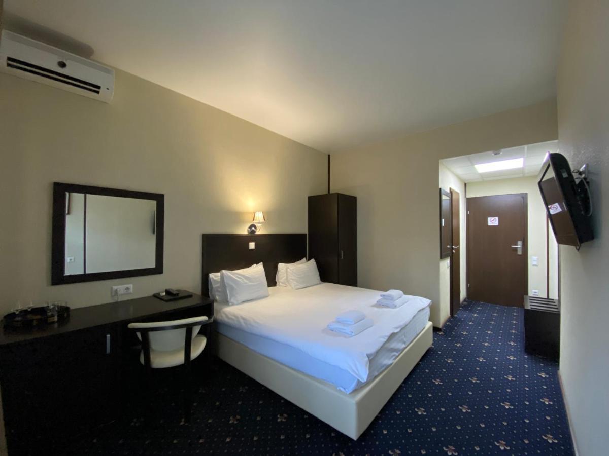 Irishotels Kiev Esterno foto